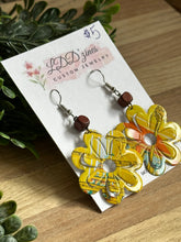Load image into Gallery viewer, Mango Cart Beaded Floral 2
