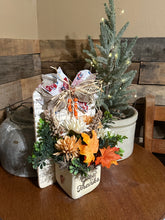 Load image into Gallery viewer, Give Thanks Fall Arrangement
