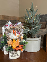 Load image into Gallery viewer, Give Thanks Fall Arrangement
