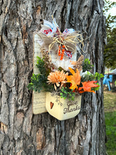 Load image into Gallery viewer, Give Thanks Fall Arrangement
