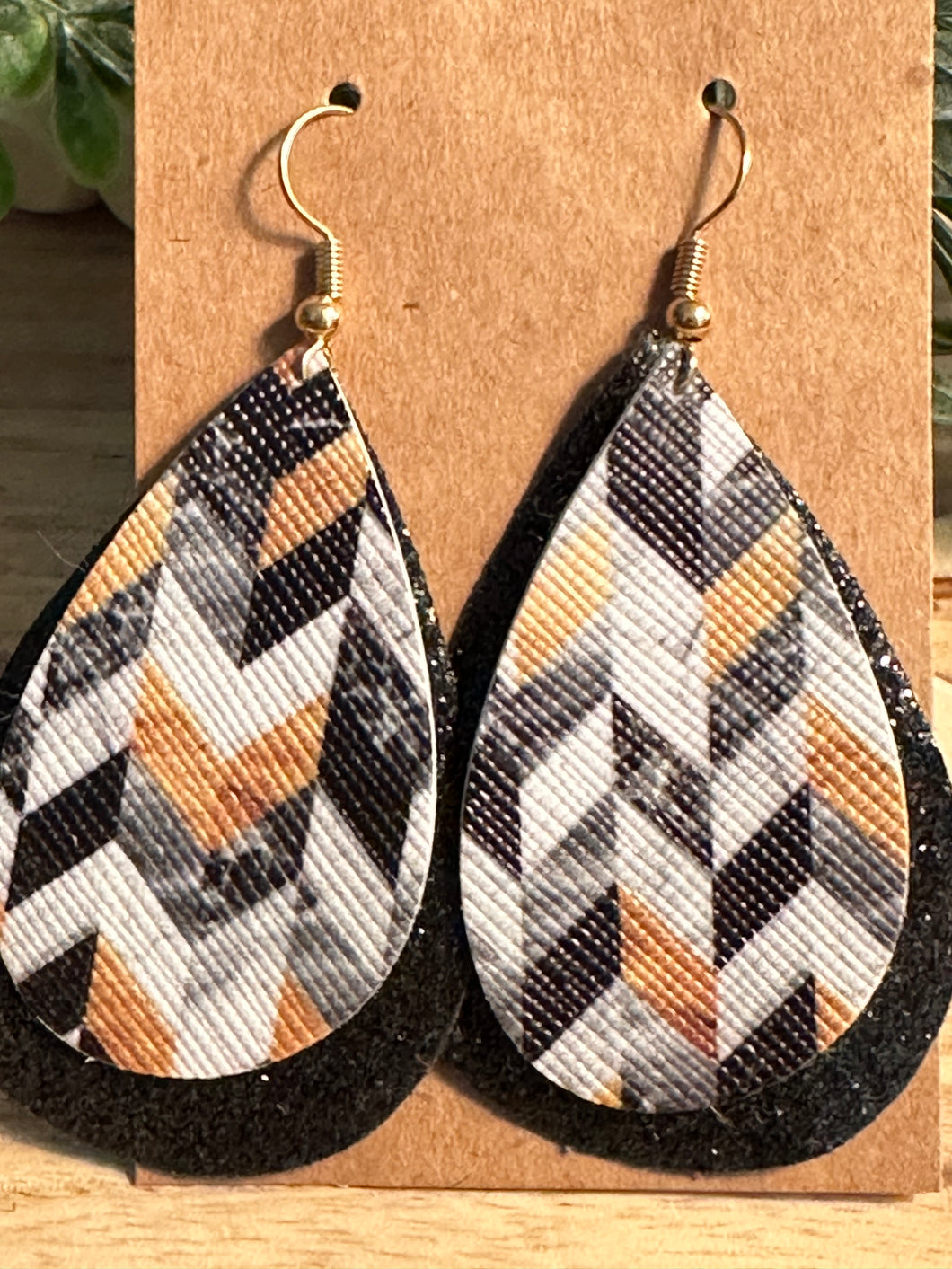 Chevron Teardrop