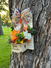 Load image into Gallery viewer, Give Thanks Fall Arrangement
