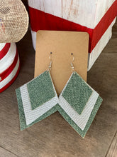 Load image into Gallery viewer, Triple Layer Diamond Green
