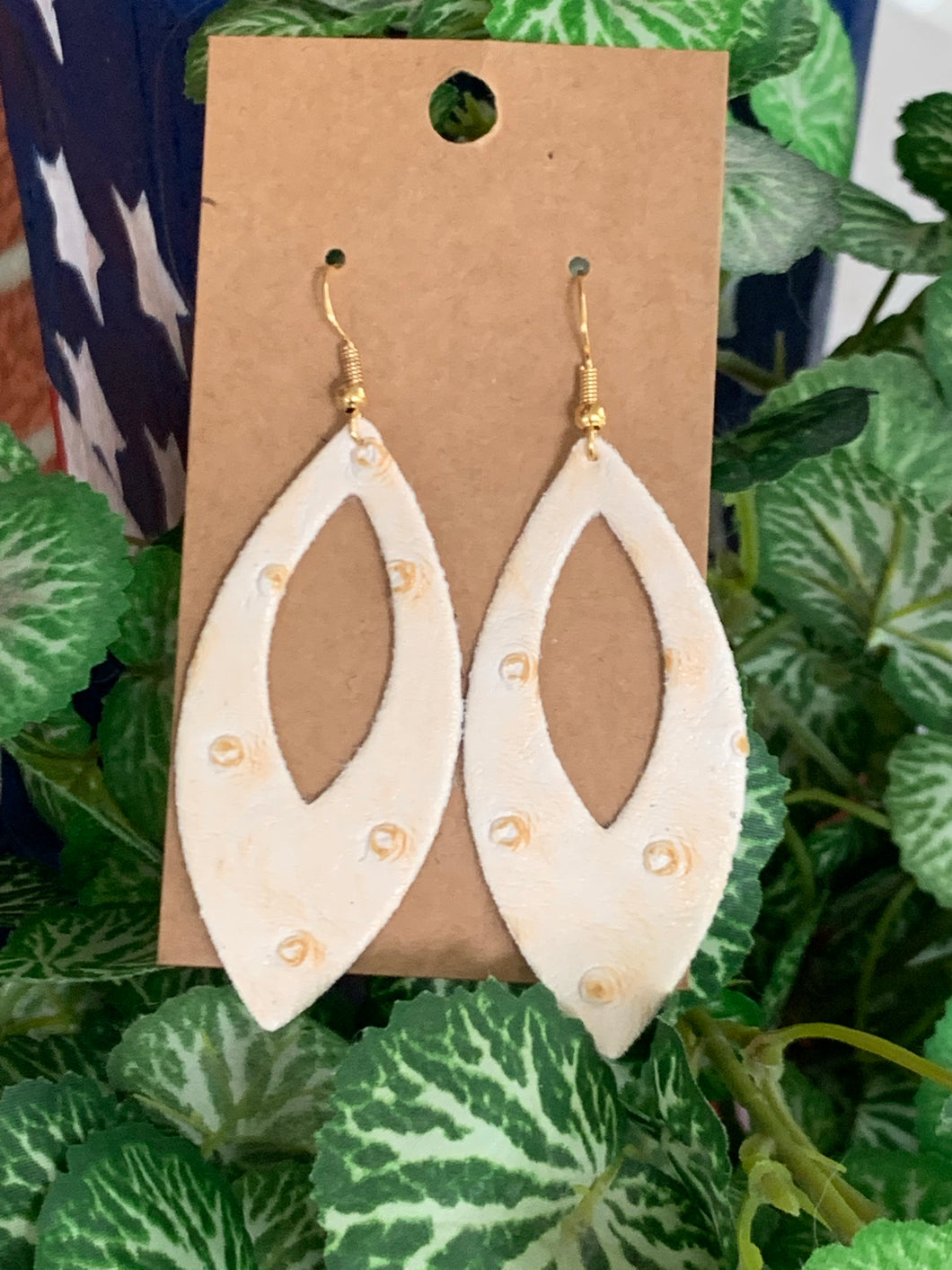 White Ostr*ch Oval Points