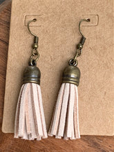 Load image into Gallery viewer, Tassle Earrings
