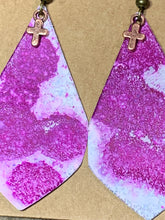 Load image into Gallery viewer, Hot Pink Teardrop
